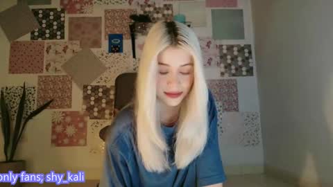 luckysapphire777 online show from December 17, 9:35 am