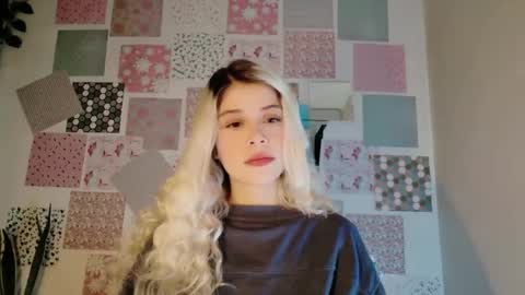 luckysapphire777 online show from November 8, 7:24 am