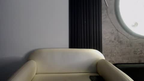   online show from March 7, 7:04 am