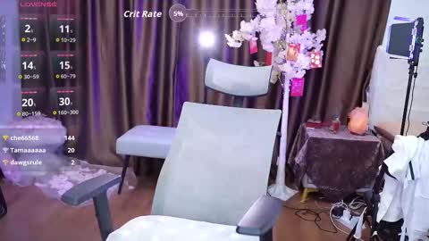 Snapshot of lucy__bb chatting on October 8, 2:16 am Lucy online show from October 8, 2:16 am