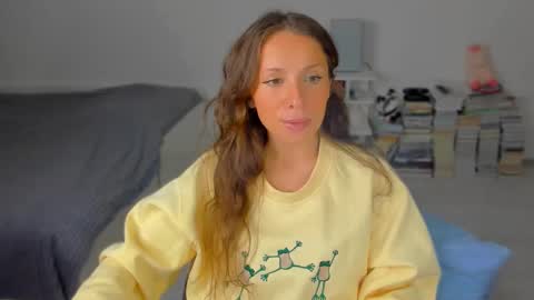 Snapshot of lucy__ray chatting on October 2, 5:40 pm lucy__ray online show from October 2, 5:40 pm