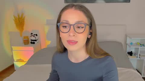 Snapshot of lucy__ray chatting on December 10, 8:38 pm lucy__ray online show from December 10, 8:38 pm