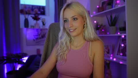 Cutie Lucy online show from July 24, 6:17 pm