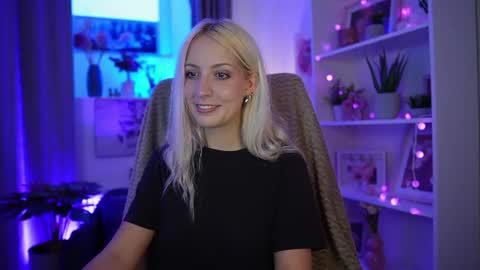 Cutie Lucy online show from July 17, 6:22 pm