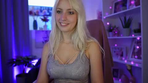 Cutie Lucy online show from June 30, 6:07 pm