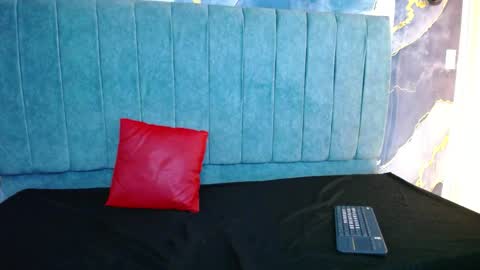 Lucy online show from April 11, 7:28 pm