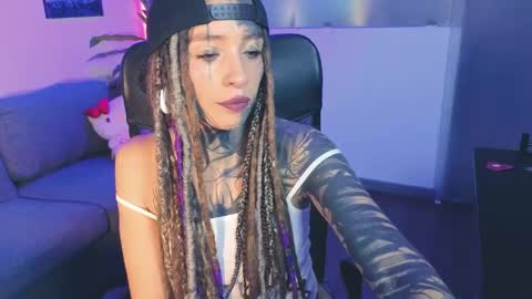 lucy online show from April 29, 11:43 pm