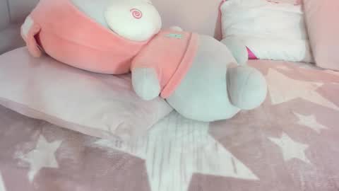 lucy_fox09 online show from October 22, 12:04 am