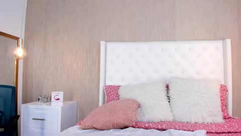 Snapshot of lucy_lu17 chatting on September 25, 3:11 pm Lucy online show from September 25, 3:11 pm