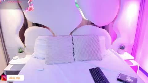   online show from February 11, 12:47 pm