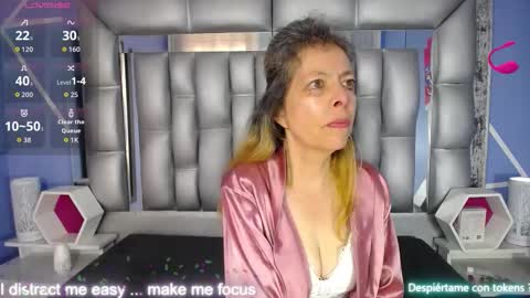 Snapshot of lucy_ny chatting on September 18, 2:37 pm SleepyAbuela online show from September 18, 2:37 pm
