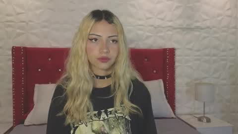 Snapshot of lucy_pink__ chatting on October 4, 2:54 pm PINK online show from October 4, 2:54 pm