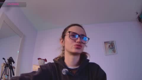 Snapshot of lucy_priincess chatting on February 26, 5:24 am lucy online show from February 26, 5:24 am