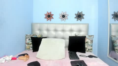 lucy online show from May 7, 1:21 am