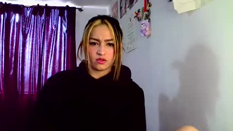Snapshot of lucycherry__ chatting on January 14, 6:28 pm LUCIA  online show from January 14, 6:28 pm
