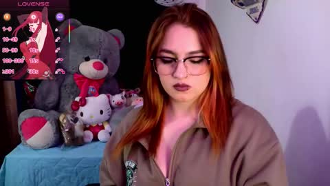 Snapshot of lucycherry__ chatting on October 27, 11:21 pm LUCIA  online show from October 27, 11:21 pm