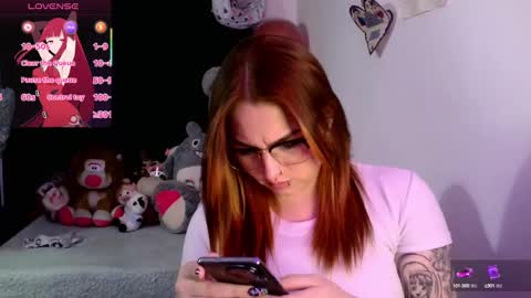 Snapshot of lucycherry__ chatting on October 16, 3:42 am LUCIA  online show from October 16, 3:42 am