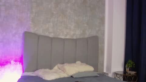 lucyrayy online show from February 15, 7:46 pm