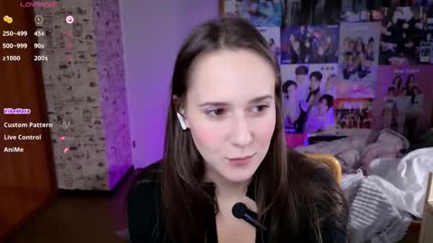 Lucy Rose online show from November 11, 4:52 am