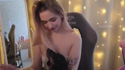 Lucy online show from February 1, 10:36 am