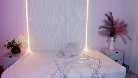 Lucy Wold online show from June 16, 9:27 pm