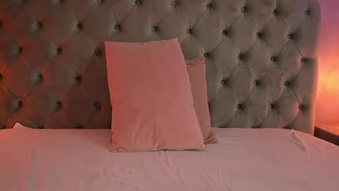 LucyWillow online show from June 22, 3:36 am