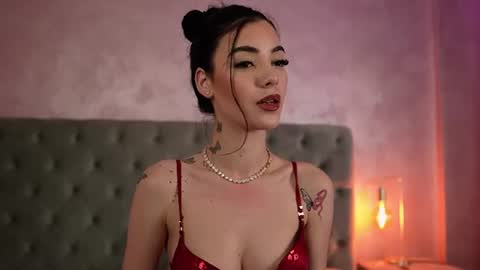LucyWillow online show from June 17, 4:58 am