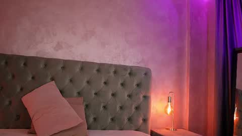 LucyWillow online show from June 23, 6:28 pm