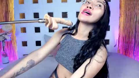 Lucy Liiu online show from February 5, 10:02 pm