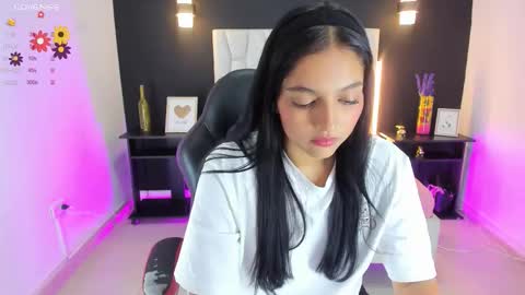 luffy_girl online show from March 15, 9:28 pm