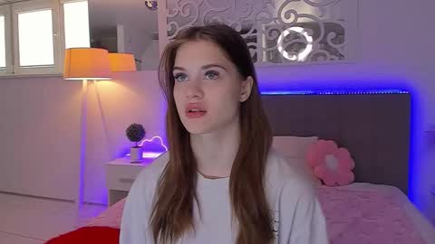LuisaClover online show from May 2, 12:19 pm