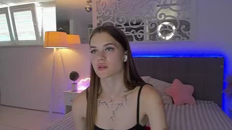 LuisaClover online show from July 30, 12:17 pm