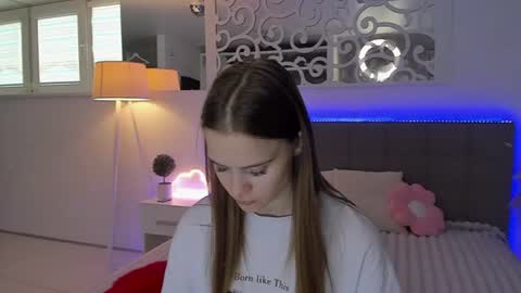 LuisaClover online show from July 26, 12:46 pm