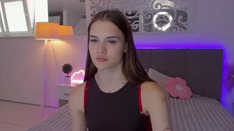 LuisaClover online show from July 6, 12:43 pm