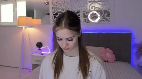 LuisaClover online show from June 25, 12:29 pm