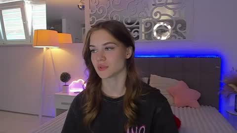 LuisaClover online show from July 31, 1:12 pm