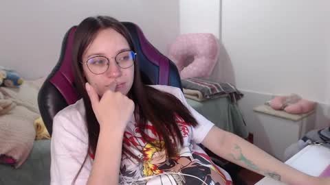 Snapshot of lula_05 chatting on December 18, 10:13 pm Vicky online show from December 18, 10:13 pm