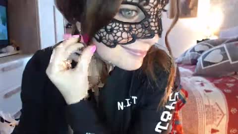 Snapshot of lulu7870 chatting on March 2, 6:37 am lulu7870 online show from March 2, 6:37 am