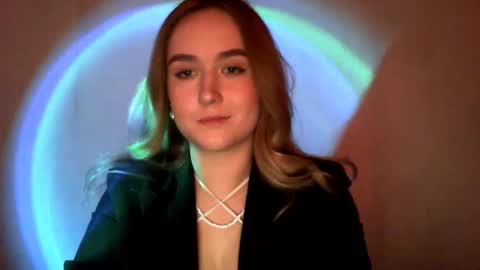 Snapshot of lulu_baby1 chatting on February 5, 7:31 pm Lulu Baby18 online show from February 5, 7:31 pm