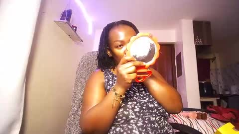 lulu_sparks1 online show from July 4, 11:17 am