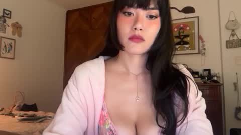 Lulu Mei online show from June 4, 11:42 pm