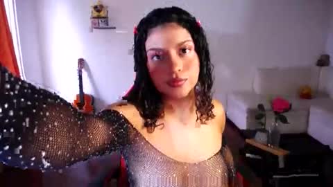 luluupeach69 online show from May 4, 11:58 am