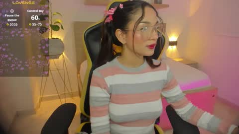 L U M A online show from November 29, 3:21 am