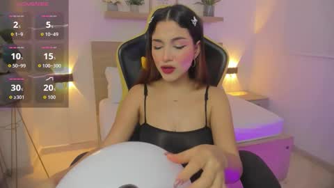 L U M A online show from November 16, 3:08 am