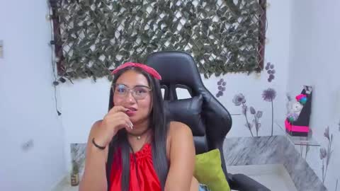 Luna  online show from November 30, 12:26 am