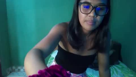 luna8184 online show from March 19, 11:36 am