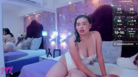 Luna Bloom online show from July 25, 5:14 am