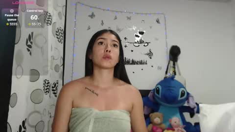 Luna charlotte95 online show from December 23, 3:10 am