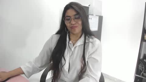 luna  online show from October 13, 11:57 am