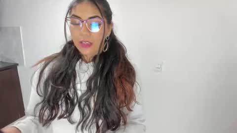luna  online show from May 2, 11:35 am